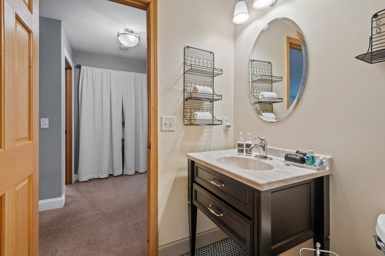 Bathroom 4, Minnetonka Dream, Hennepin