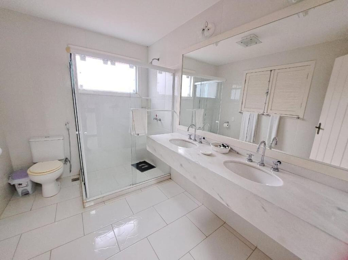 Bathroom 5, Barracuda Resort, Armação dos Búzios