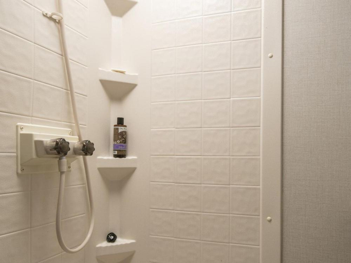 Bathroom 2, Youseongnongwon Caravan, Cheonan