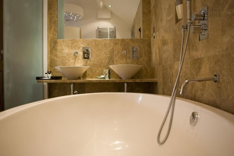 Bathroom 3, The Rooms, Lancashire