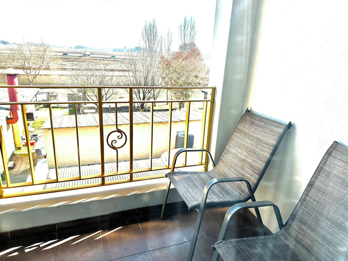 Terrace 4, Lido Hotel, City of Johannesburg