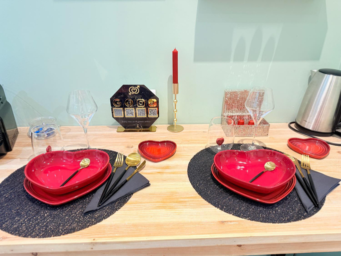 Food & Drinks, Evasion duo, Suite Atypique privative, Hammam & Balneo, Bouches-du-Rhône