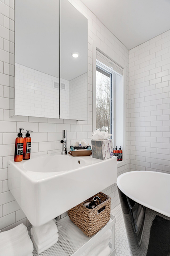 Bathroom 3, Modern Chic, Washington
