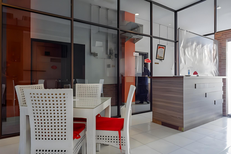 Public Area 3, Formerly RedDoorz Plus Ciputra Mall Simpang Lima 2, Semarang