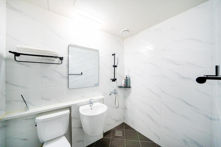 Bathroom 3, Yeosu Secretgarden Pension, Yeosu