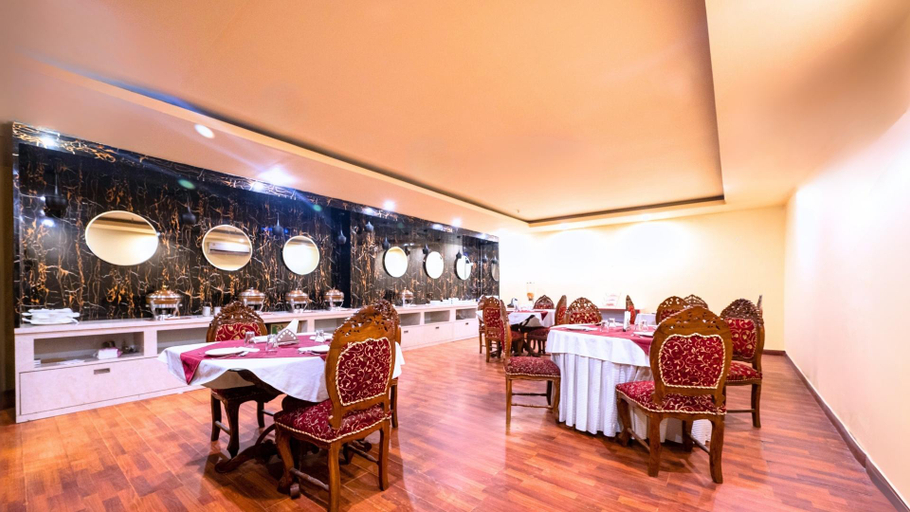 Food & Drinks 4, Hotel Emarald, Delhi
