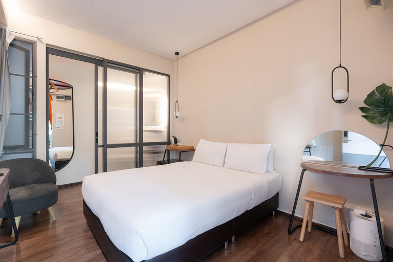 Wonderwall Hotel Room Type - Superior Wall Room