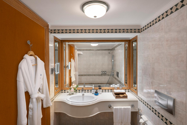 bathroom 9