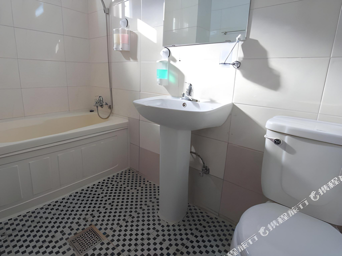 Bathroom 5, Insadong Hostel, Jongno