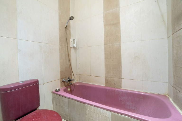 Bathroom 4, Hotel Tobana Pejaten House by ARBA, Jakarta Selatan
