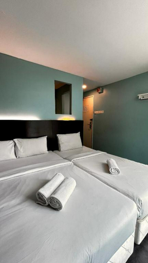 Others 3, Bright Hotel Kelana Jaya, Petaling Jaya