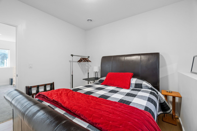 Bedroom 3, The Happy Home, Washington