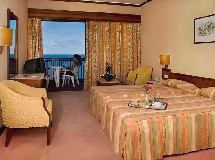 Bedroom 3, Hotel Baia Azul, Funchal