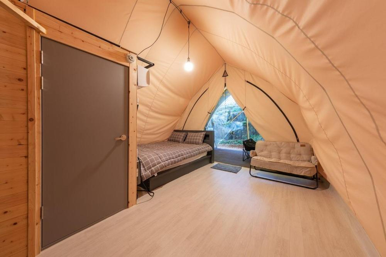 Bedroom 2, Jade Byeolbit Caravan, Gapyeong