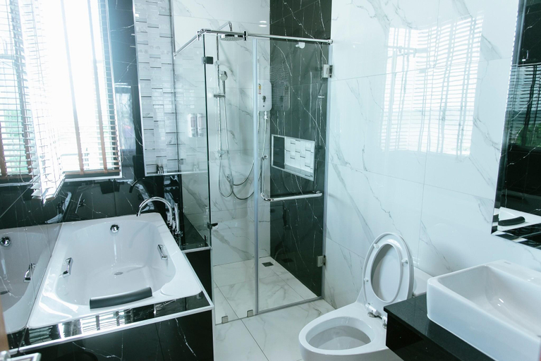 Bathroom 5, Sky Beach Pool Villa Chanthaburi 1, Laem Sing