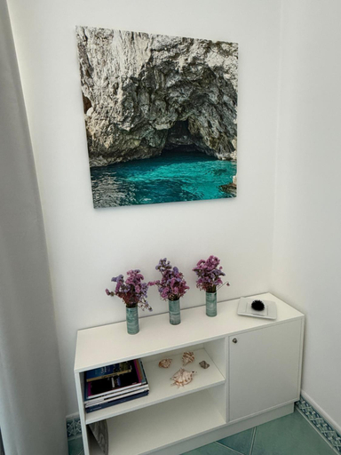 Others 4, Casa Adelaide, Napoli