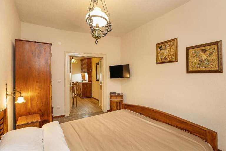 Bedroom 2, Apartments Leo