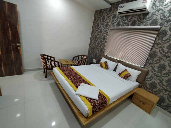 Bedroom, Hotel SR Executive Akola, Akola
