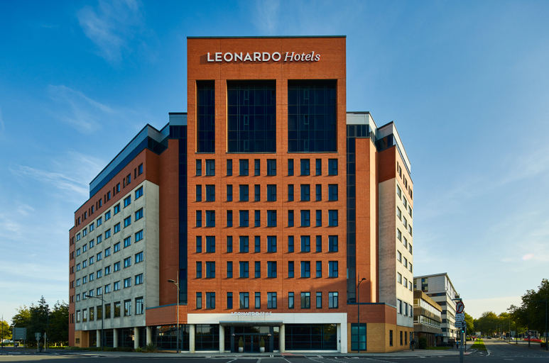 Exterior & Views 1, Leonardo Hotel Swindon, Swindon