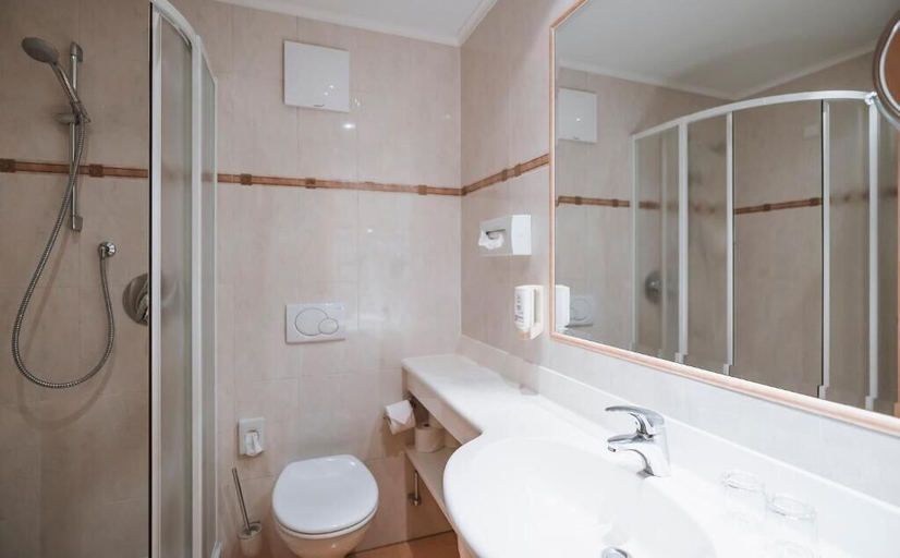 Bathroom 5, Solvie, Bolzano