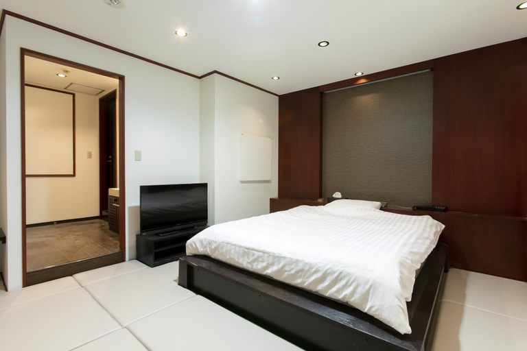 Bedroom 3, The Manga Hotel Togo, Tōgō