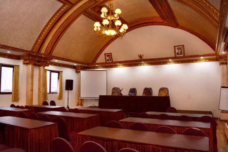 Others 3, Quds Royal Hotel, Surabaya