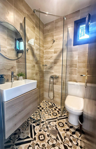 Bathroom 2, Livadi apartments, Central Macedonia