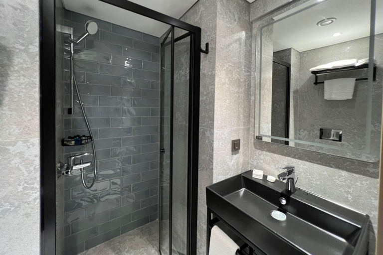 Bathroom 5, Woxx Hotel, Fatih