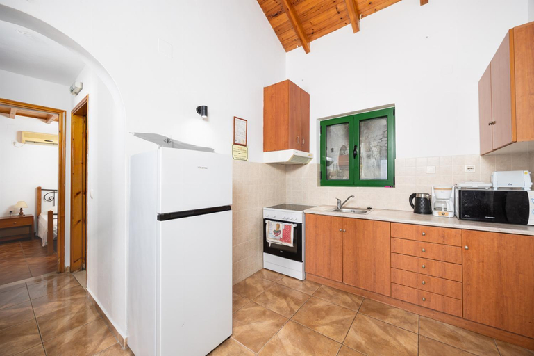 Others 5, Villa Anastasia
