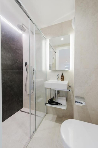 Bathroom 5, Neostelia, Haute-Savoie
