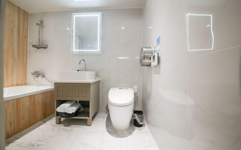 Bathroom 3, Noryangjin Nstay, Dongjak