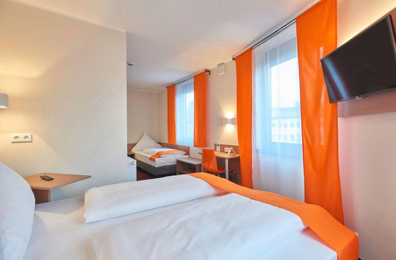 Bedroom 2, McDreams Hotel Monchengladbach, Mönchengladbach
