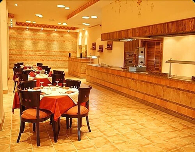 Food & Drinks 5, Sahara Douz, Douz
