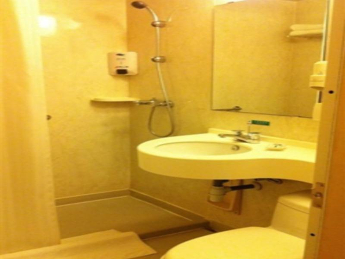 Bathroom, Jinjiang Inn Beijing International Exhibition Cent, Beijing