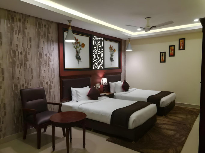 Bedroom 3, Sathyam Grand Resorts, Kancheepuram