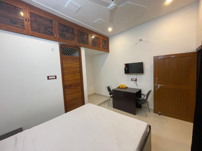 Bedroom 2, Govind Atithi Grah, Faizabad