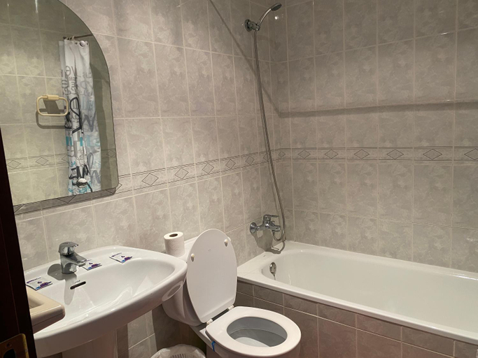 Bathroom 3, Hotel Restaurante Costas - Fortuna, Murcia