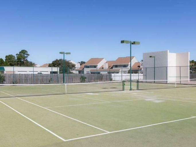 Tennis court, Summer House 503B, Baldwin