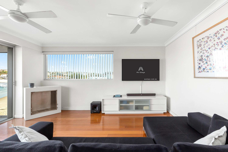 Others 3, Beachfront Luxury 3 Beds with Ocean View Balcony, Sydney