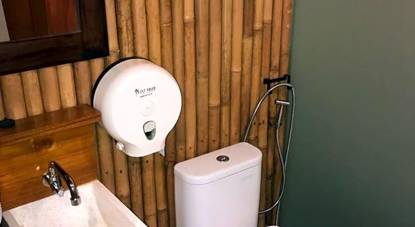 Bathroom 4, Seahouse Bali Indah Beach Inn, Badung