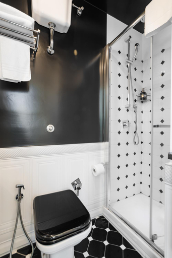 Bathroom 5, Weaver Suites By Dimorra, Napoli