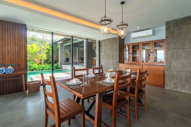 Dining 4, Santos Cliff View, Badung
