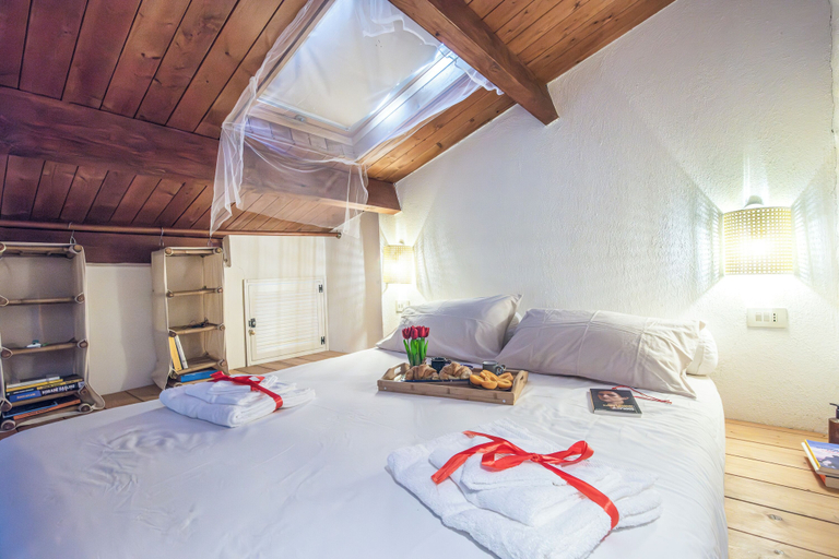 Room 2, Baddi Di La Predda, Sassari
