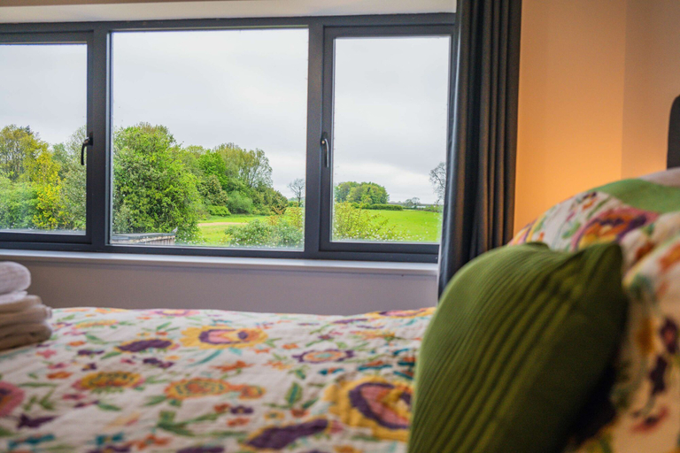 Room 2, Stylish Home Near Scotch Corner For Work Leisure, North Yorkshire
