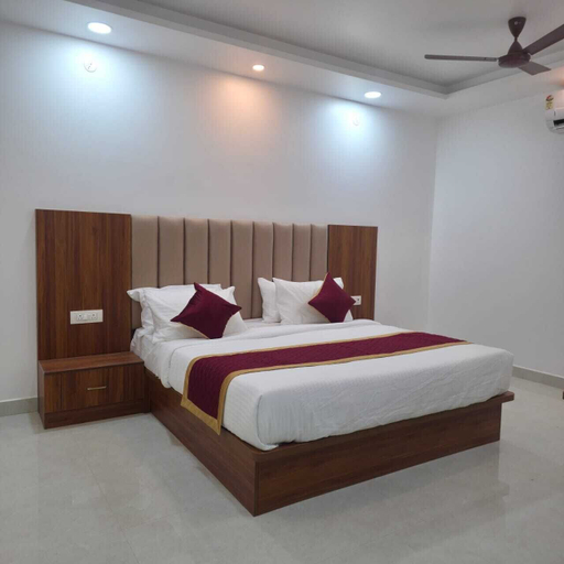 Room 3, Hotel Grace Vista, Kancheepuram