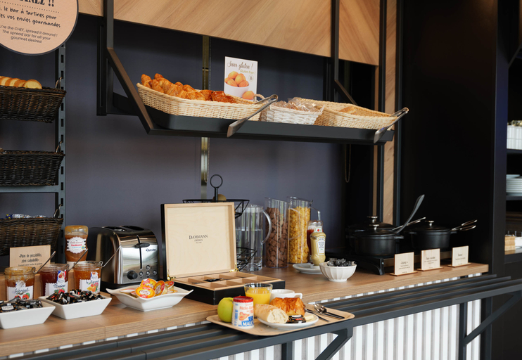 Food & Drinks 5, B&B HOTEL Compiegne Thourotte, Oise