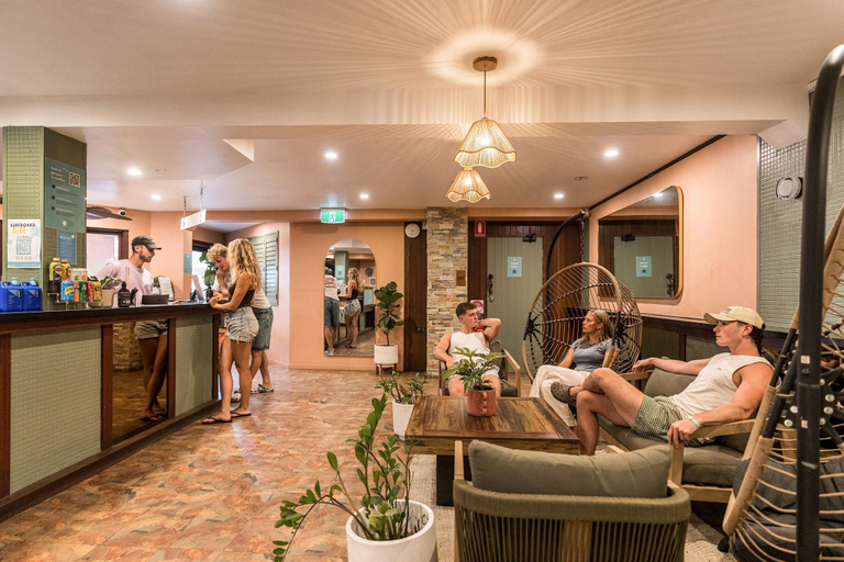 Public Area 2, Aquarius Backpacker Resort, Byron