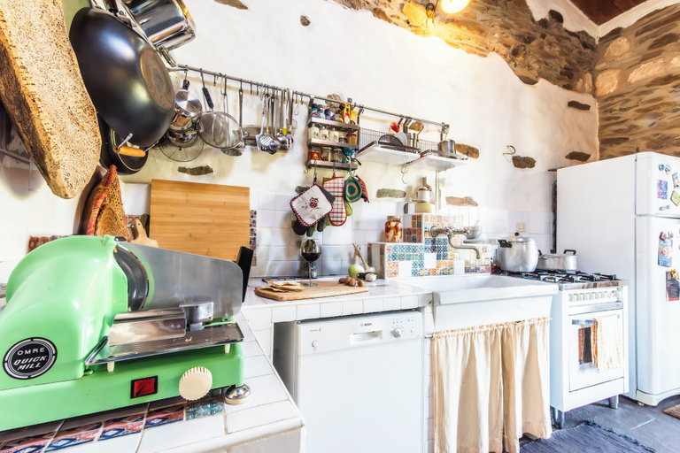 Private kitchen 3, Baddi Di La Predda, Sassari