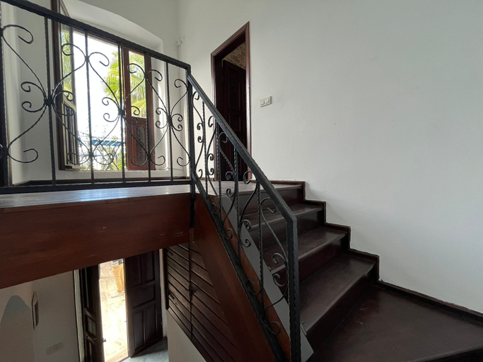 Interior 5, MB142, Bodrum