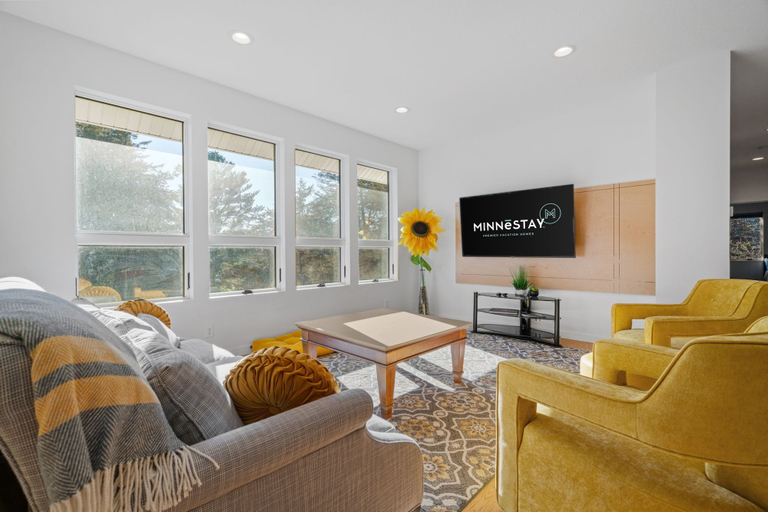 Others 5, The Happy Home, Washington